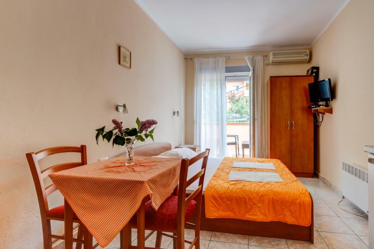 Apartmani Vesna Tivat Eksteriør billede
